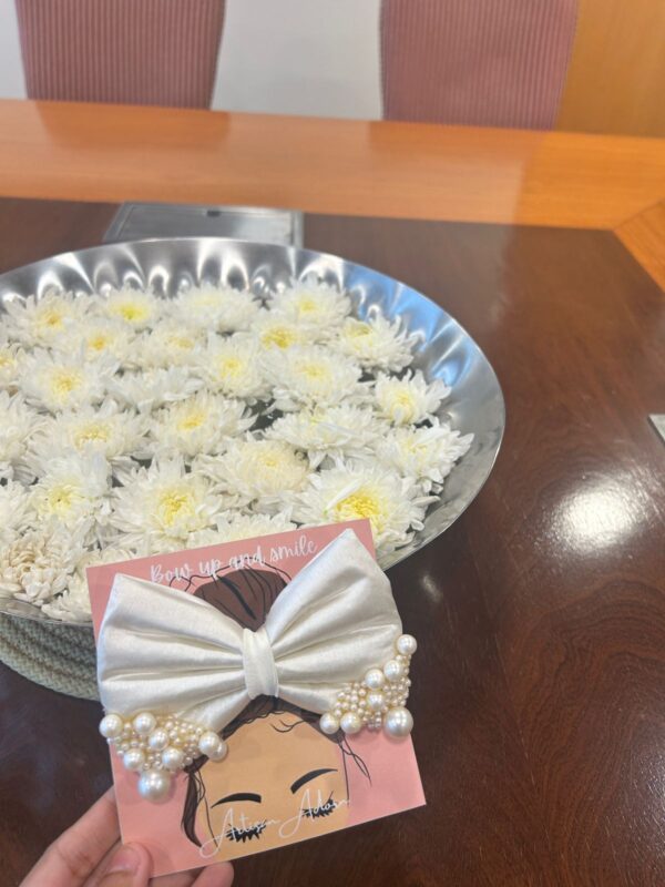 Ivory Glow - Pearl Bow - Image 3